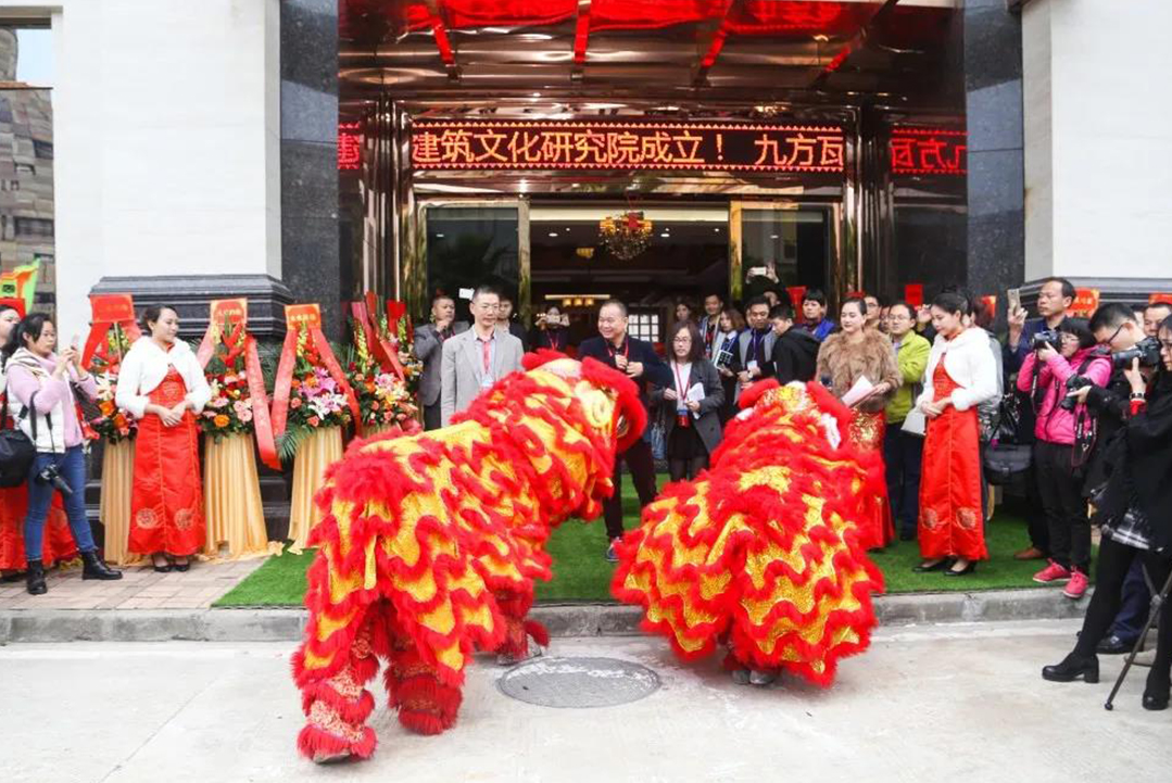 首尾不懈，，愿新岁一起生花